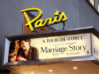 Кинотеатр Paris в Нью-Йорке