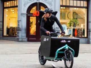 H&M запускает доставку заказов на велосипедах